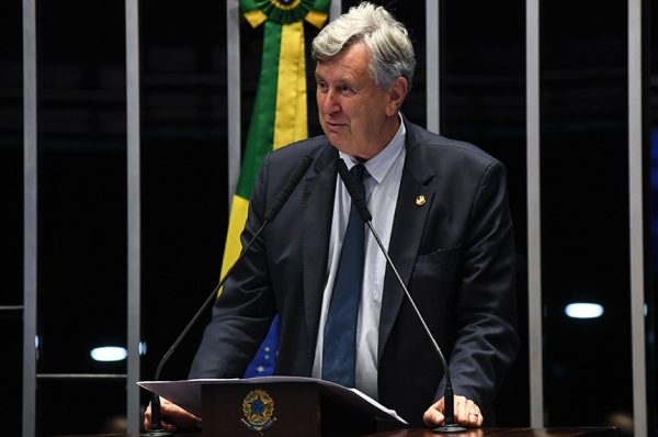 Aliado de Bolsonaro, Heinze não crê em impeachment do presidente