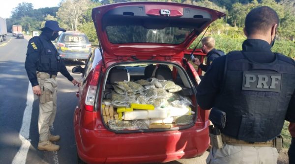 Operação da PRF prende 8 traficantes com quase 300 quilos de maconha em Lajeado