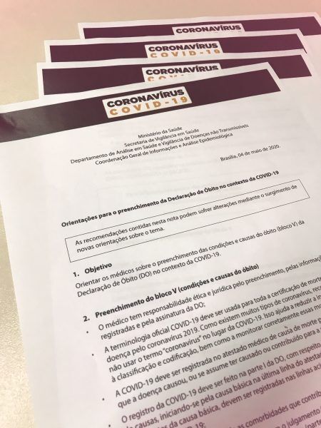 Entenda como é feito o atestado de óbito e sua relação com a Covid-19