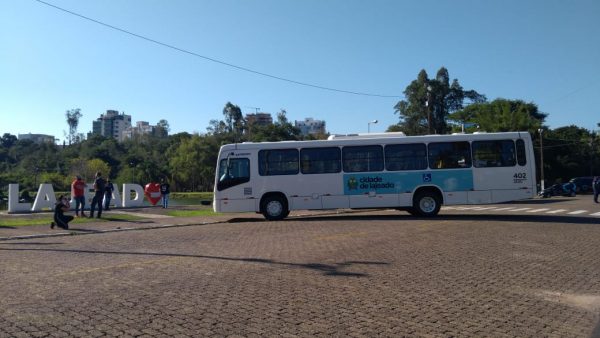 Prefeitura de Lajeado e Expresso Azul apresentam novos ônibus
