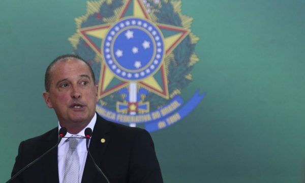 Governo proíbe demissão por falta de comprovante de vacinação