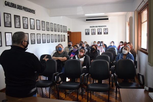 Governo demite 30 pessoas e encaminha terceirização de UTL