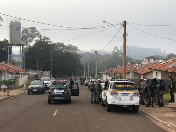 Operação prende duas pessoas e apreende drogas em Estrela