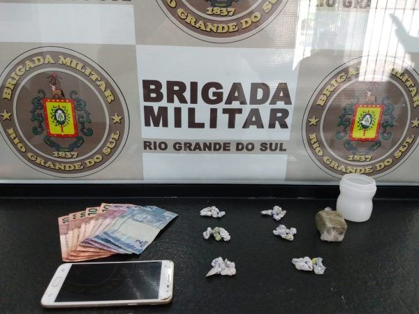 Polícia prende mulher por tráfico no Centro de Lajeado