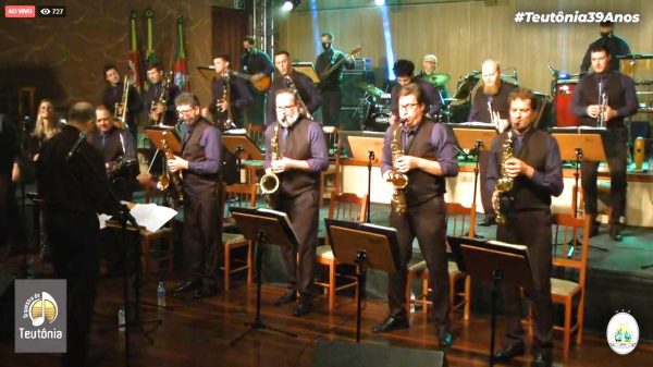 Live de Orquestra municipal celebra 39 anos de Teutônia