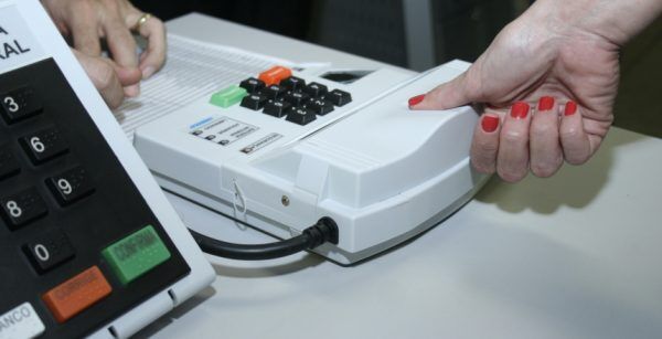 Para evitar contágio, TSE excluirá biometria nas eleições municipais