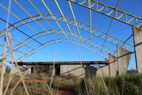 Obra de ginásio em Estrela perdura seis anos