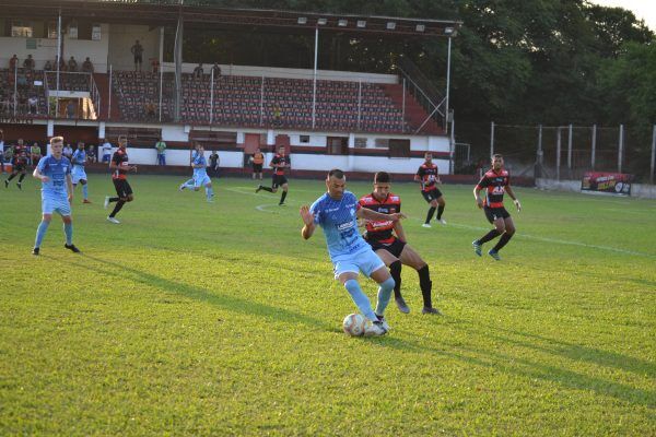 “O futebol não se resume em nós atletas”