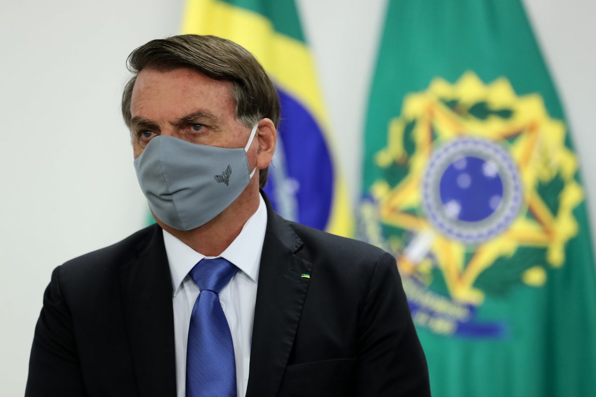 Jair Bolsonaro testa positivo para covid-19