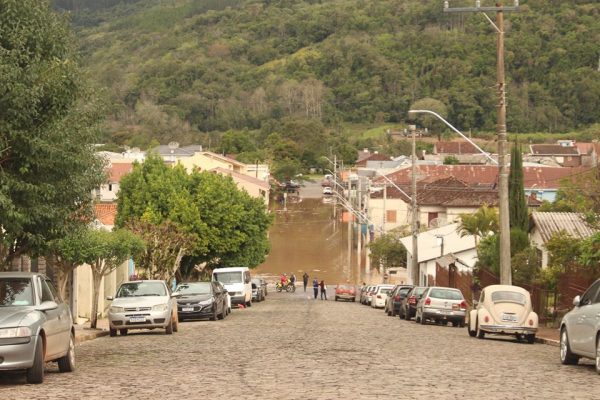 “O rio subiu de uma maneira que nunca tínhamos visto”