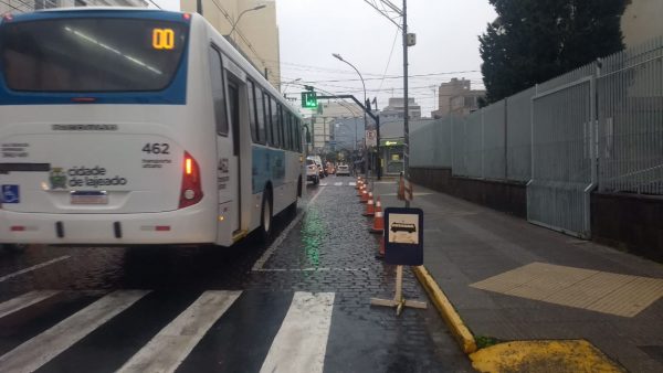 Cheia do rio altera itinerários de ônibus em Lajeado