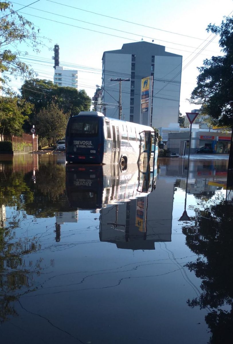 Rio baixa 74 cm em nove horas