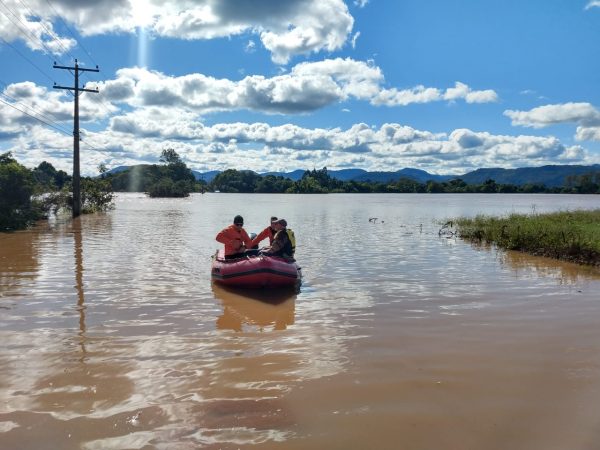 Mergulhadores localizam corpo desaparecido em Colinas