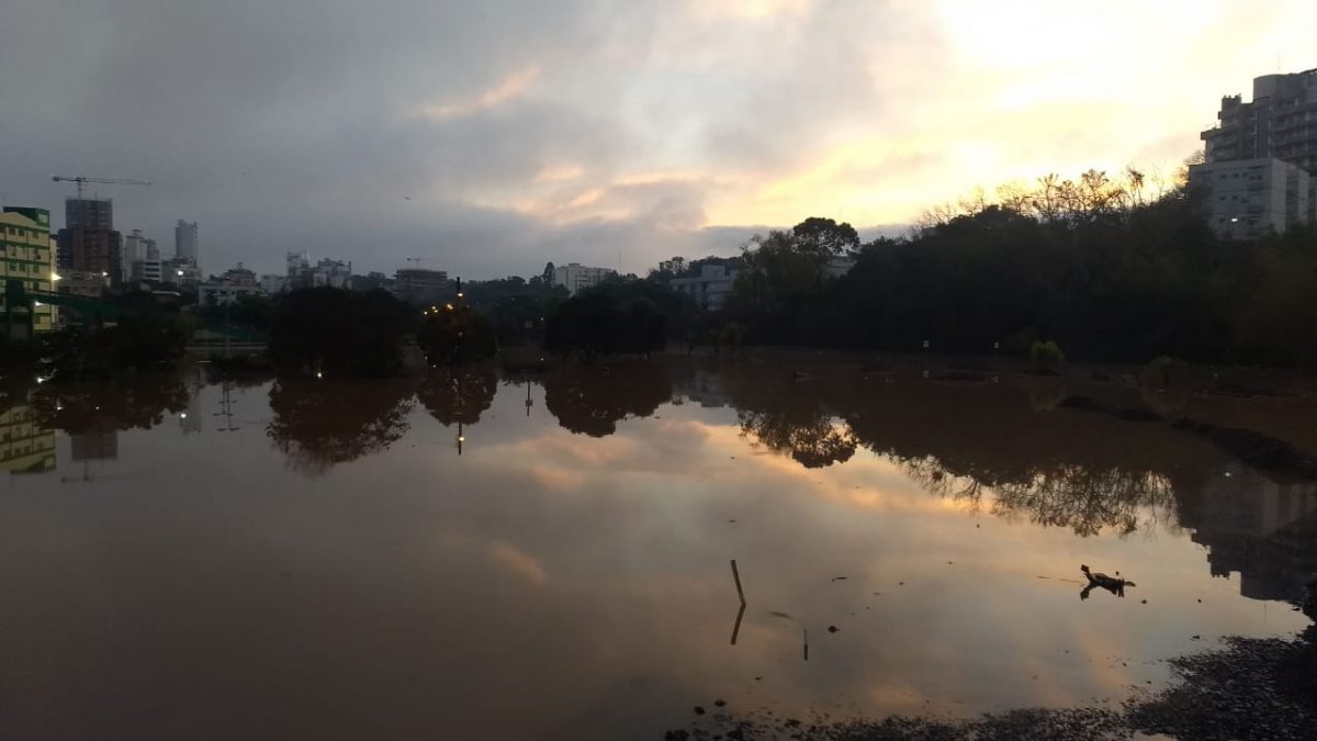 Em Lajeado, Rio Taquari sobe 10 centímetros na última hora