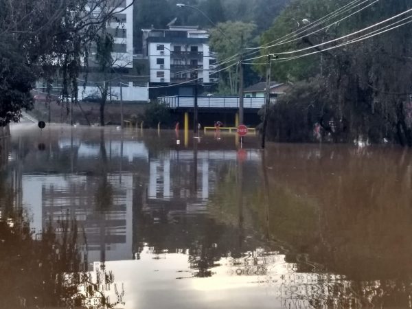 Rio sobe mais 5 centímetros em Lajeado