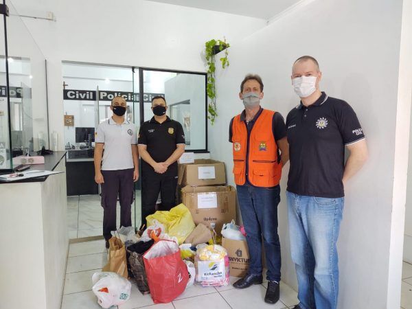 Polícia Civil entrega doações a Defesa Civil