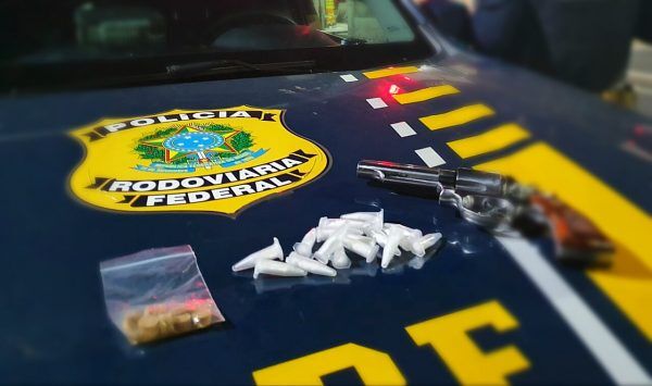 PRF prende criminoso armado e com drogas em Paverama