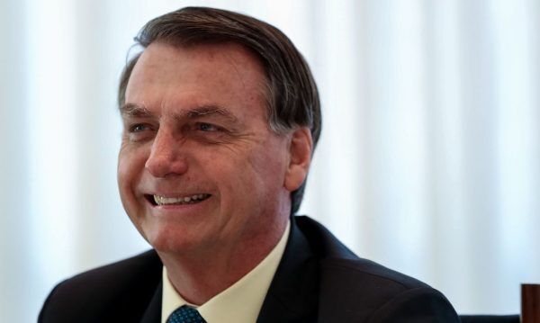 Bolsonaro promete anunciar ministro da Educação hoje