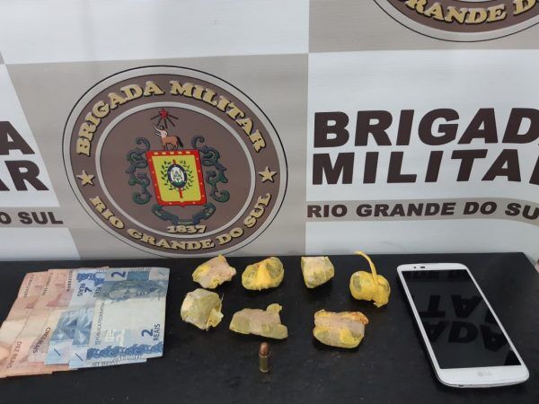 Após acidente na ERS-130, homem é preso por tráfico e porte de munição