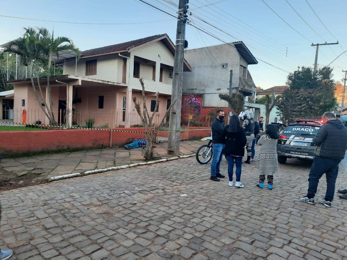 Homem é morto a tiros no centro de Lajeado