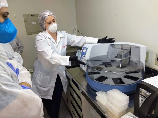 Laboratório Central recebe novo equipamento para testagem de Covid-19