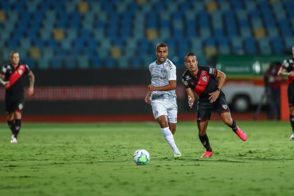 Grêmio empata com o Atlético-GO e chega ao sexto jogo sem vitória