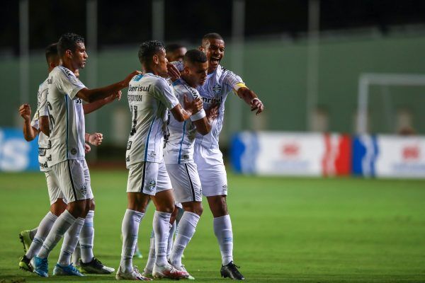 Grêmio volta a vencer no Brasileirão