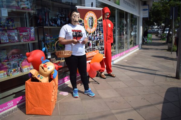 Campanha do Anônimos do Bem arrecada brinquedos para o Dia das Crianças