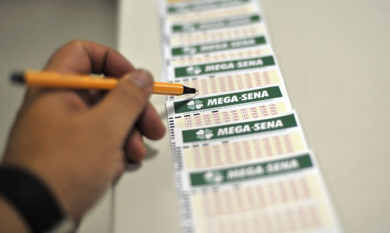 Mega-Sena pode pagar R$ 63 milhões na quarta-feira