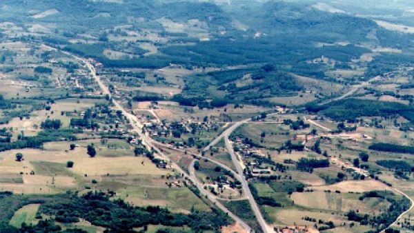 Tabaí fecha comércio e decreta toque de recolher por 15 dias