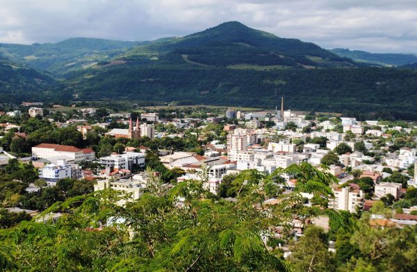 Empresários de Encantado preparam propostas a candidatos