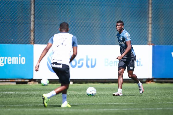 Tricolor recebe o Bragantino na segunda-feira