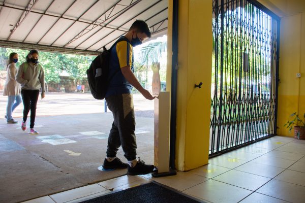 Alunos dos Anos Finais voltam às aulas presenciais nas escolas municipais de Lajeado