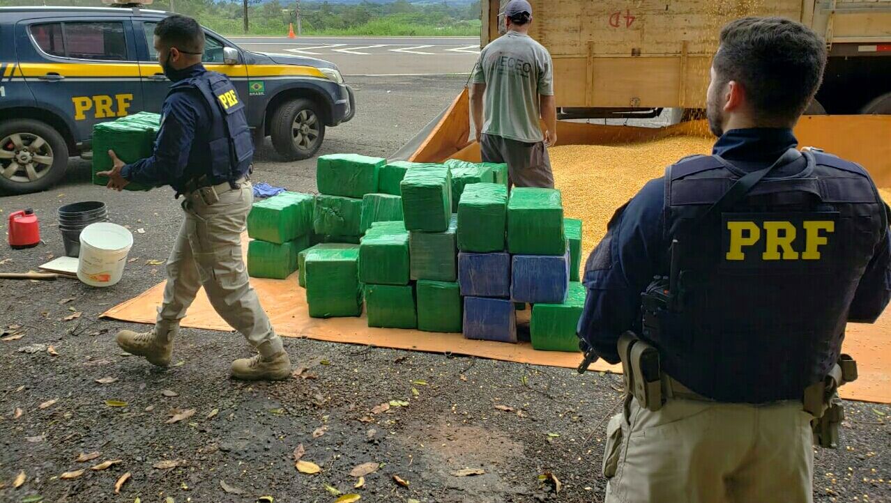 Prf Apreende Três Toneladas De Maconha Escondida Em Carga De Milho Grupo A Hora 9959