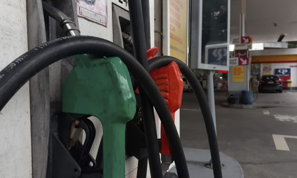 Petrobras aprova reajuste de 4% na gasolina, e de 5% no diesel