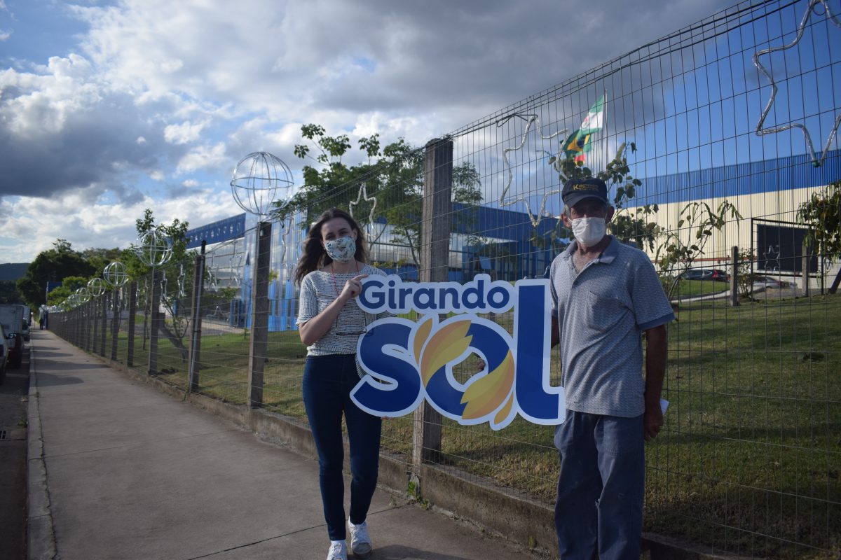 Edemar Immich leva decoração natalina para Arroio do Meio