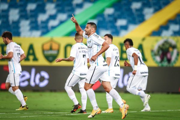 Grêmio vence a sexta partida seguida