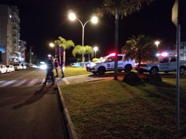 Blitz aborda mais de 50 veículos na madrugada, em Lajeado