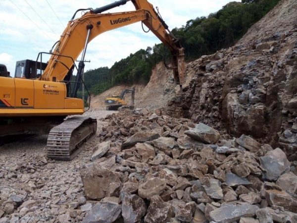 Pavimentação do acesso a Sério avança no Vale do Taquari