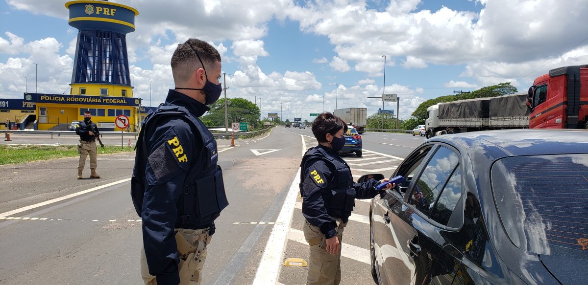 PRF alerta para horários de fluxos intensos nas rodovias durante o fim de ano