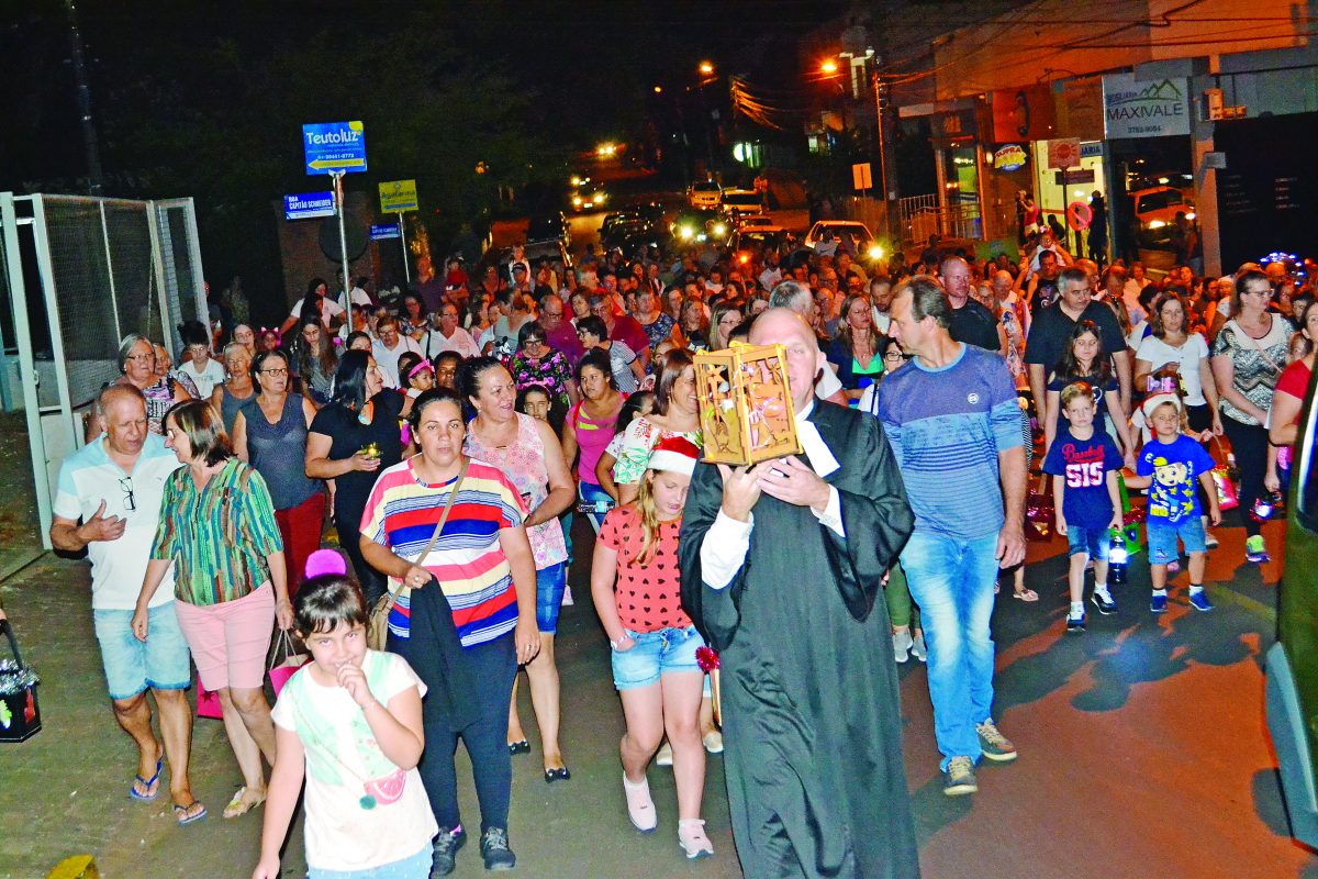 Teutônia adapta a Festa das Lanternas