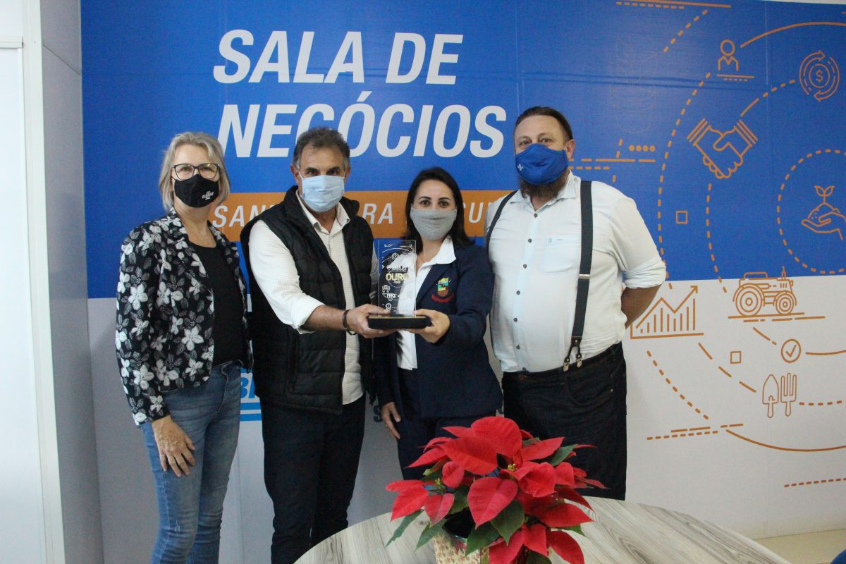 Sala de Negócios de Santa Clara do Sul recebe Selo Ouro do Sebrae