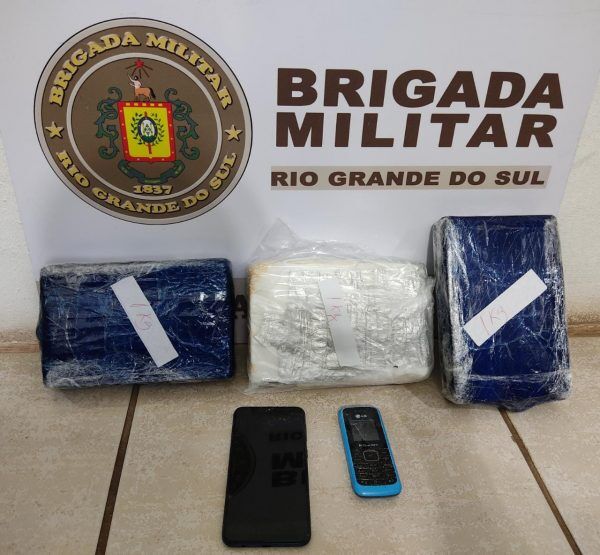 BM prende homem com três quilos de drogas