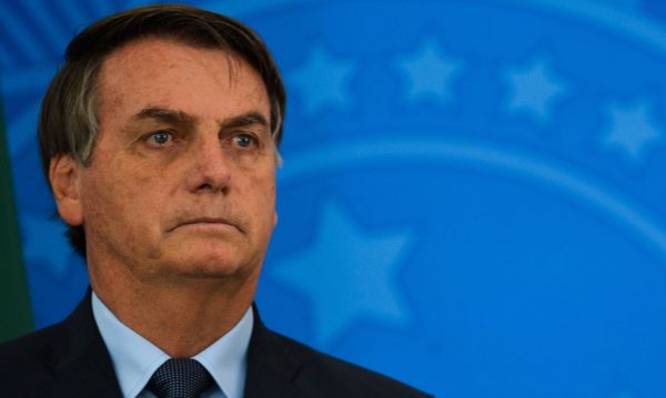 Bolsonaro deve liberar R$ 20 bilhões para compra de vacinas