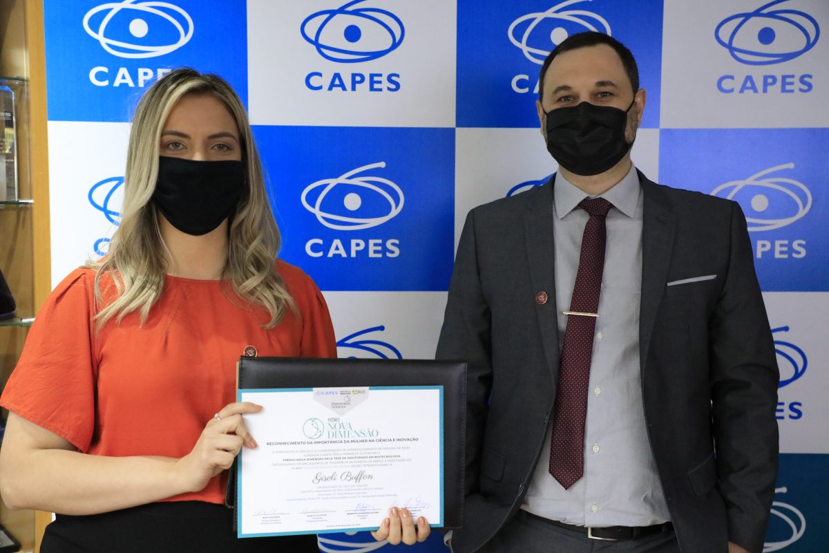 Doutora formada pela Univates recebe prêmio da Capes