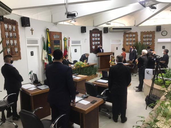 Oposição assume o comando de onze câmaras do Vale