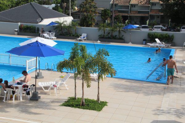 Clubes sociais reabrem piscinas em Lajeado