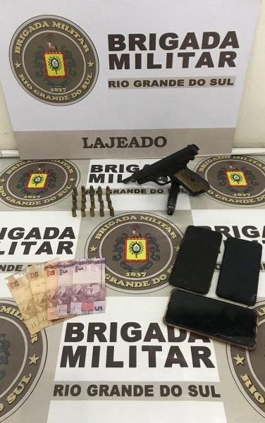 Jovens são presos e apreendidos por porte ilegal de arma