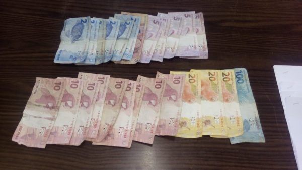 Dupla assalta mercado no bairro Canabarro
