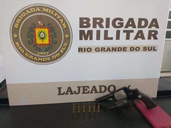 Homem é preso por porte ilegal de arma de fogo